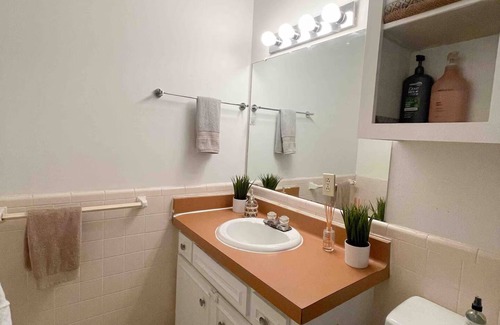 Pemberton Heights Condo | Cozy 1 bedroom condo just minutes away from Moody center and UT Austin!