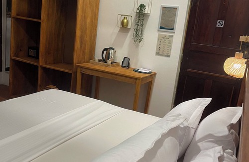 Bwejuu Bed & Breakfast | 🏝Cozy 1-Bedroom Escape in Paje Beachside Comfort with AC