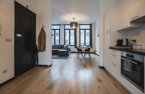 Antwerp Apartment | Cozy 1-BR Antwerp Gem + Free parking