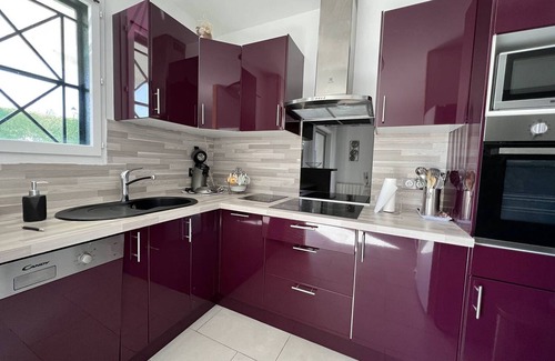 Cambo-les-Bains Apartment | Cozy 1-BR Apartment with Terrace, Parking & Wi-Fi – Pet Friendly, Near Shops, Cambo-les-Bains
