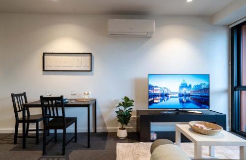 Hawthorn Apartment | Cozy 1B Hawthorn Apt Near Auburn Station