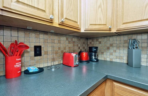 Highline Apartment | Cozy 1b1b APT#5 BD37 @S Seattle | Close to Airport