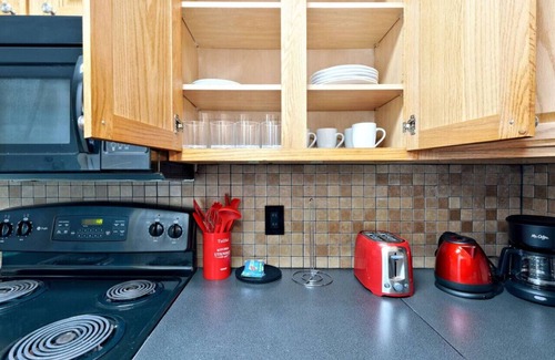 Highline Apartment | Cozy 1b1b APT#5 BD37 @S Seattle | Close to Airport