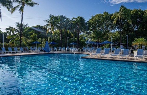 Tavernier Condo | Cozy 1BR in Sanctuary w/Partial Ocean View & Pool