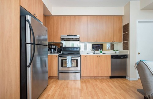 Churchill Meadows Condo | Cozy 1BR Townhome Apartment