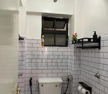 Ngara West Apartment | Cozy 1BR with Kitchen Balcony and Wi-Fi near CBD