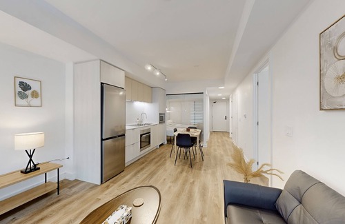 Beasley Condo | Cozy 2 Bdrm 2 Bath Entire Suite - Centre Hamilton