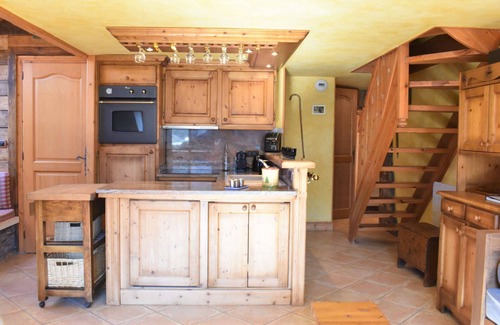 Meribel Village Apartment | Cozy 2-Bed Apartment in Méribel Village, Near Ski Lift & Shops