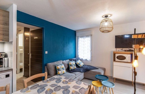 Luz-Saint-Sauveur Apartment | Cozy 2-Bedroom Apartment with Terrace, Pool, and Parking in Luz-Saint-Sauveur