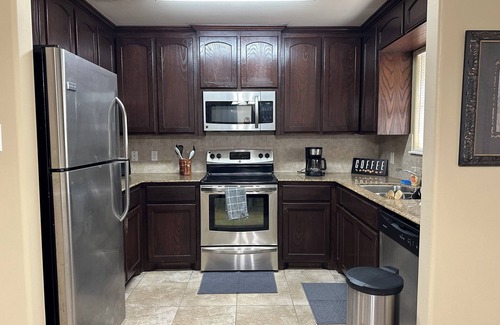 Pharr Apartment | Cozy 2-bedroom 2-bath apartment in Pharr, close to Airport and Mall