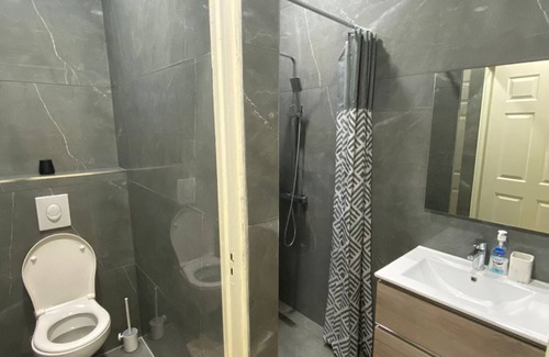 Paramaribo House | Cozy 2-bedroom apartment in charming Paramaribo with AC, WiFi