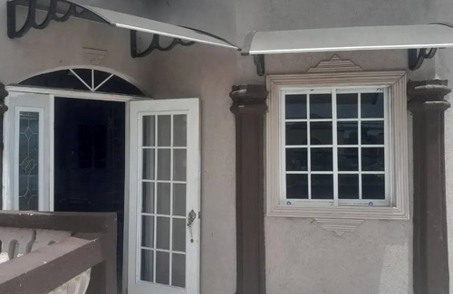 Portmore Apartment | Cozy 2-bedroom apartment with WiFi, AC in peaceful Portmore