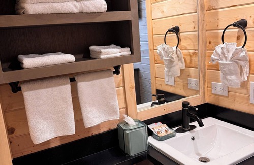 Moab South Valley Cabin | Cozy 2-bedroom cabin #106 in awesome Moab with AC, Wi-Fi