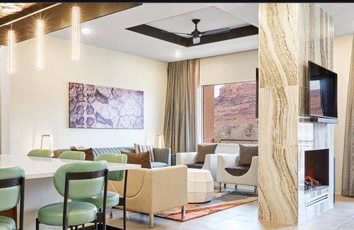 Moab Resort | Cozy 2-bedroom PR resort in amazing Moab with fitness room, WiFi.