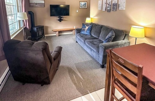 Stratton Condo | Cozy 2 Bedroom unit located 1-1/4 miles from Mt. Snow with gas fireplace #14