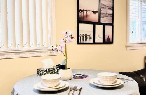 Renfrew-Collingwood House | Cozy 2 beds Spacious rooms,Close to transit