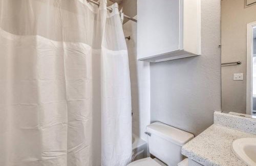 Milwood Apartment | Cozy 2BD Apt Austin Texas
