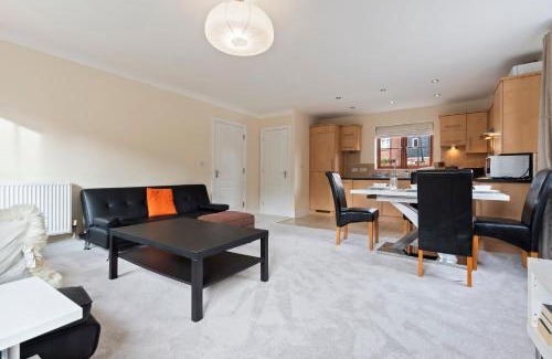 Milton Keynes Apartment | Cozy 2bed flat with free parking near Willen Lake in Milton Keynes