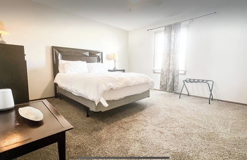 St. Robert House | Cozy 2BR: 5 Min to Fort Leonard Wood