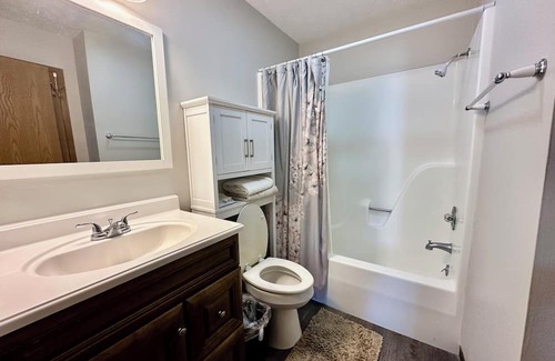 St. Robert House | Cozy 2BR: 5 Min to Fort Leonard Wood