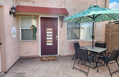 Mesa House | Cozy 2BR - Patio - Pet Friendly