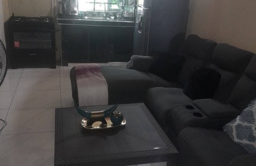 Portmore Apartment | Cozy 3-bedroom apartment in welcoming Portmore with WiFi, AC