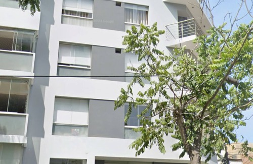 Miraflores Condo | Cozy 3 bedroom Best location in Miraflores free parking