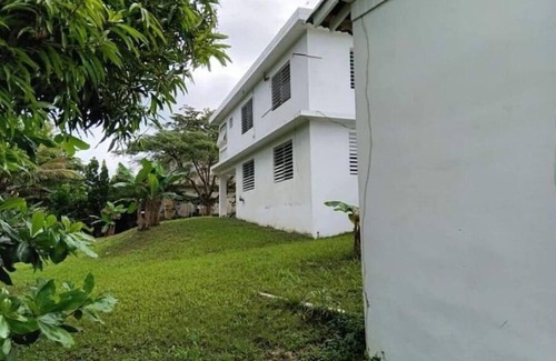 Las Piedras House | Cozy 3 bedroom near El Yunque rainforest, central location to visit beaches!