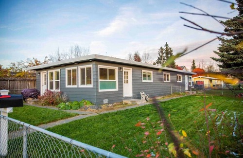 Government Hill House | Cozy 3B/1B Home in Government Hill near Downtown Anchorage with Mountain Views