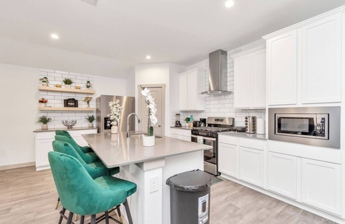 Southeast Houston House | Cozy 3BR W/Backyard Near NRG & Downtown