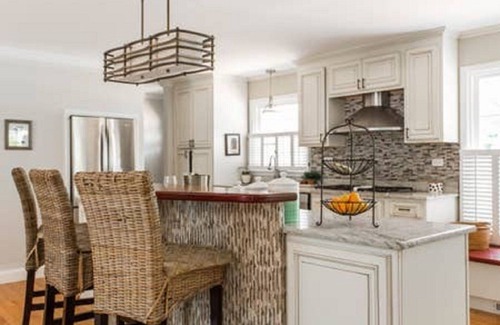 Glenview House | Cozy 4 Bedroom/2 Bath Cozy Home In East Glenview With Inground Pool!