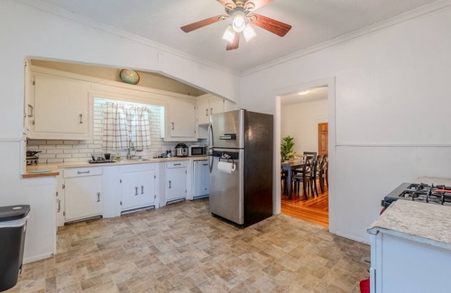 South Medford House | Cozy 4BR Home by Tufts w/Subway Access to Downtown, MIT, Harvard + Free Parking