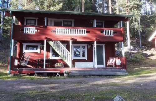 Asikkala Apartment | Cozy 4BR Lakeside Cottage with Sauna & Outdoor Grill