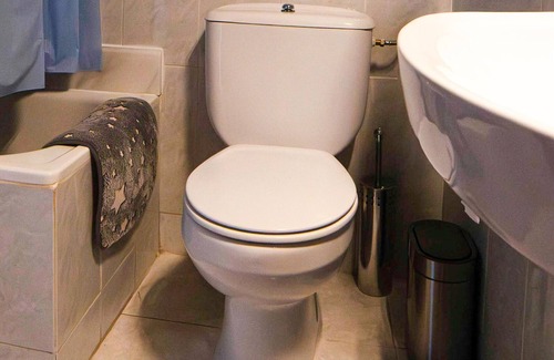 Baza Apartment | Cozy accommodation in Baza with essential amenities