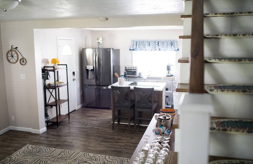 Connellsville House | Cozy Allegheny Passage bike trail retreat between Pittsburgh and Washington, DC.