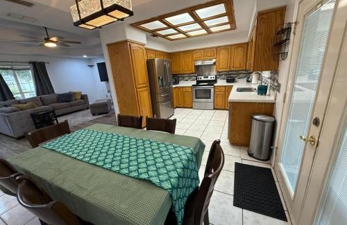 Alamo House | Cozy and close to everything