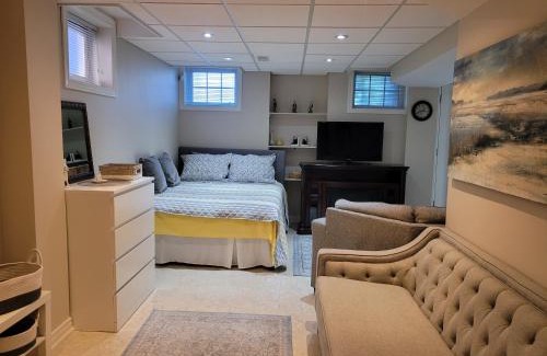 Richmond Hill Apartment | Cozy and comfy Studio Apartment
