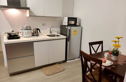 Pasay Resort | Cozy and Relaxing Staycation - 3 minutes walk to Beach pool