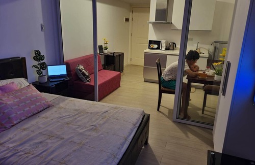 Pasay Resort | Cozy and Relaxing Staycation - 3 minutes walk to Beach pool