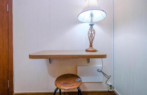 Depok Apartment | Cozy and Simple Living Studio Apartment at Cinere Resort By Travelio