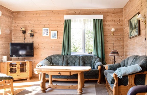 Lindas House | Cozy and well equipped cottage in the small fjord village of Molvik, located only 150 m.