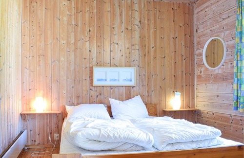 Lindas House | Cozy and well equipped cottage in the small fjord village of Molvik, located only 150 m.