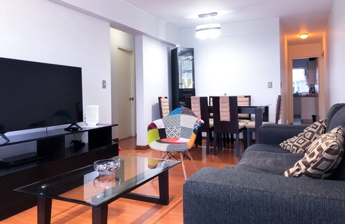 Leuro Apartment | Cozy apartment for 07 guests in Central Miraflores