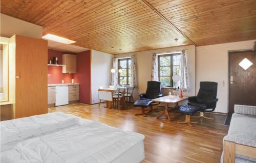 Sandvig Apartment | Cozy Apartment In Allinge With Wifi