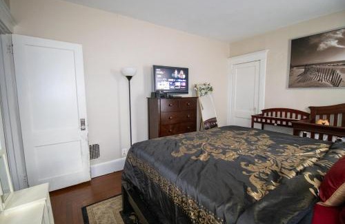 West New Haven Apartment | Cozy Apartment in Artsy Westville New Haven