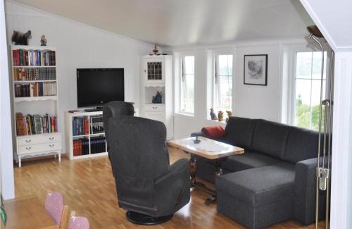 Fitjar Apartment | Cozy Apartment In Fitjar