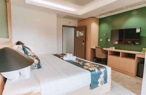 Cebu Apartment | Cozy apartment in Metro Cebu City with AC, WiFi, fitness room @ Diane Residences