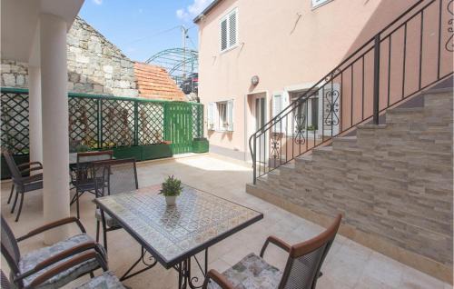 Omis Apartment | Cozy Apartment In Podgrade