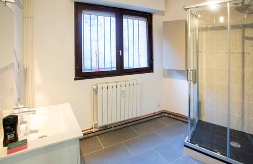 Centre Ville Other | Cozy apartment in the center of Pau. 6 travelers.