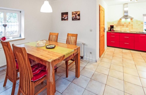 Userin Apartment | Cozy apartment in Userin with lake view